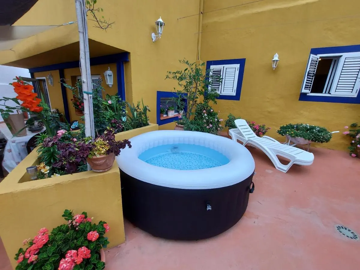 לאס פאלמס דה גראן קנאריה Casa Maestro Lelo - Acogedora Casa Rural Canaria Con Patios Y Jardines De Flores