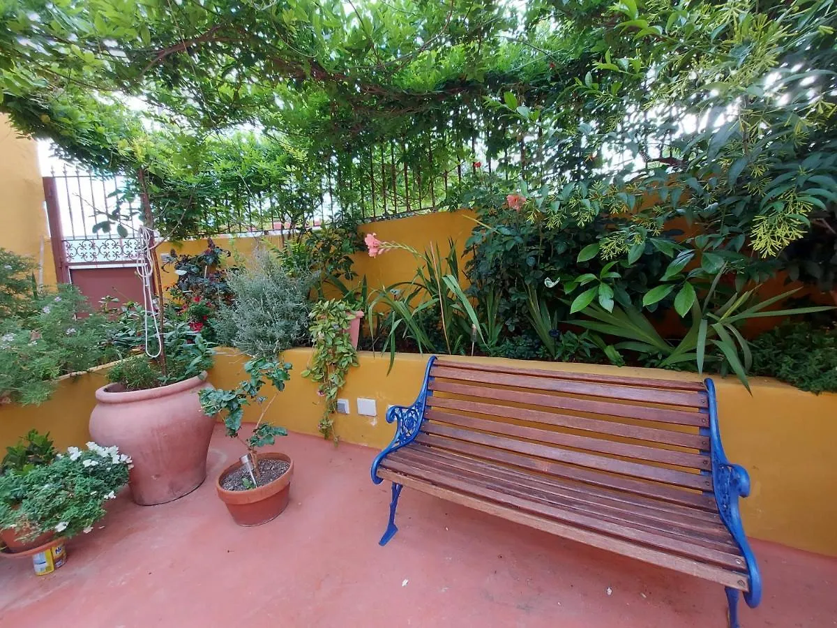 בית נופש לאס פאלמס דה גראן קנאריה Casa Maestro Lelo - Acogedora Casa Rural Canaria Con Patios Y Jardines De Flores